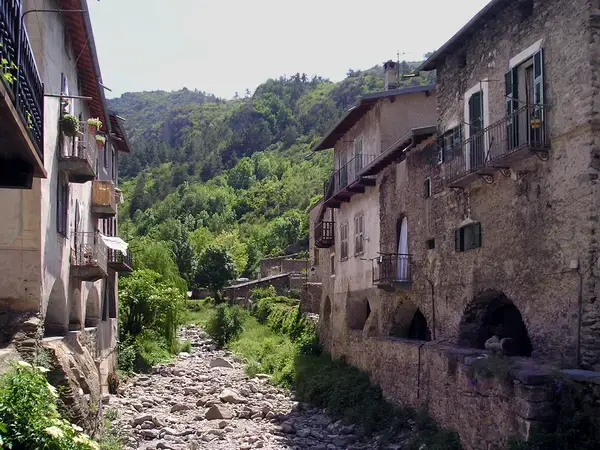 Cuisiniste sur Mesure 06 Cuisiniste sur mesure La Brigue