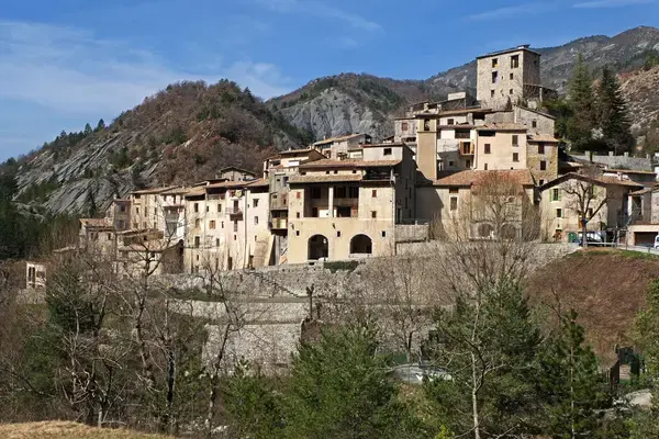 Cuisiniste sur Mesure 06 Cuisiniste sur mesure Puget-Rostang